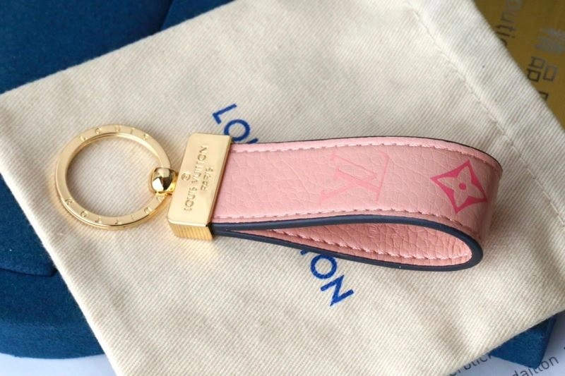 Minimalist Louis Vuitton Keychains 265939
