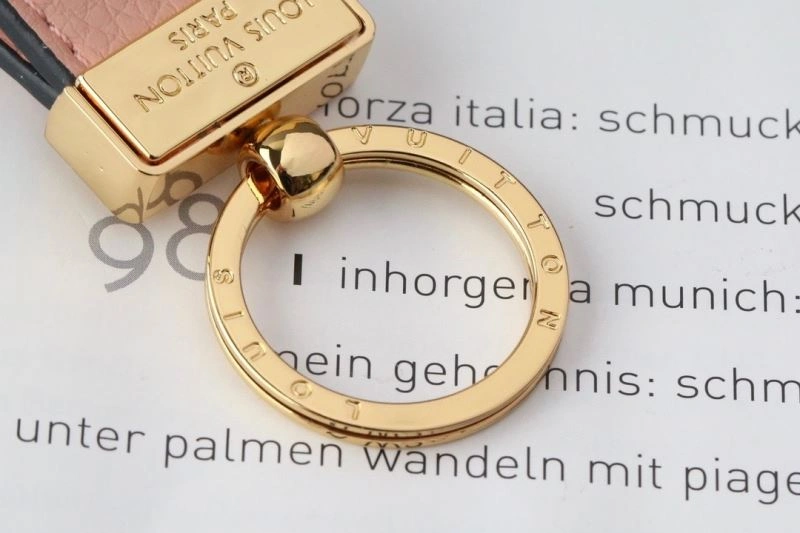 Minimalist Louis Vuitton Keychains 265939