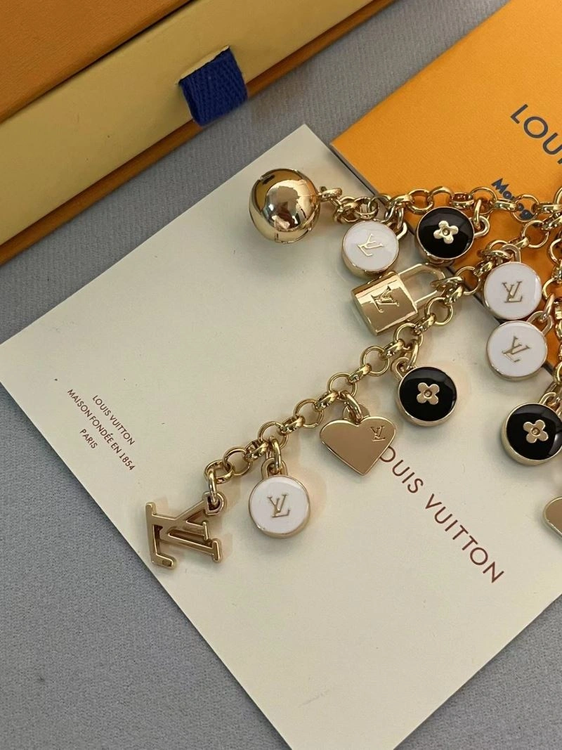 Louis Vuitton Keychains Classic 265882