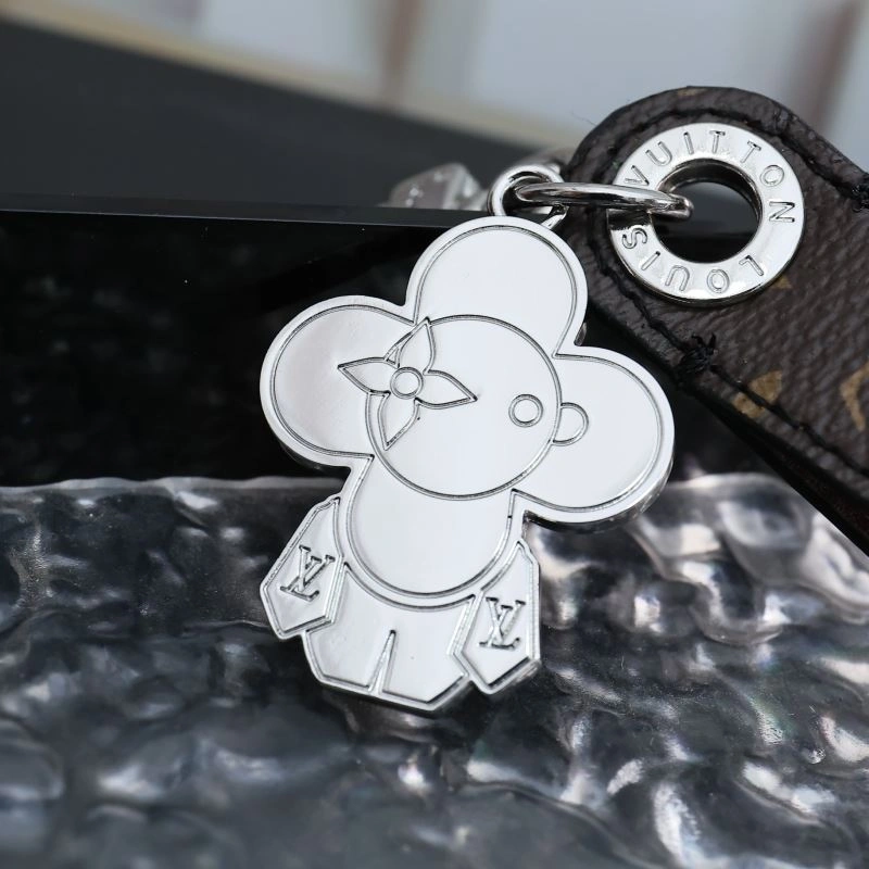 StreetReady Louis Vuitton Keychains 267433