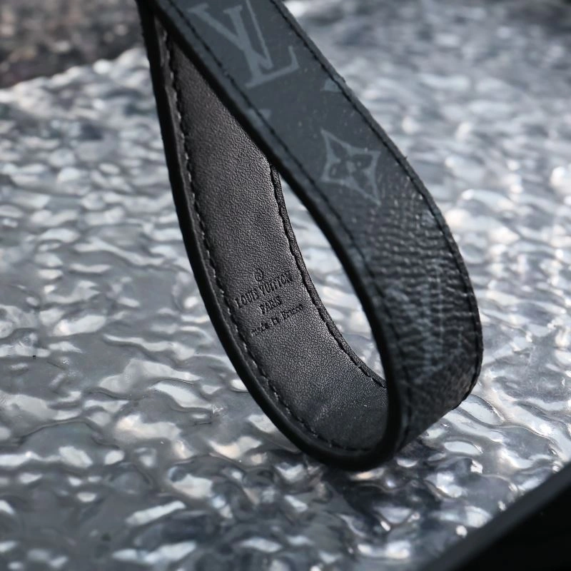 Louis Vuitton Keychains Elegant 267432