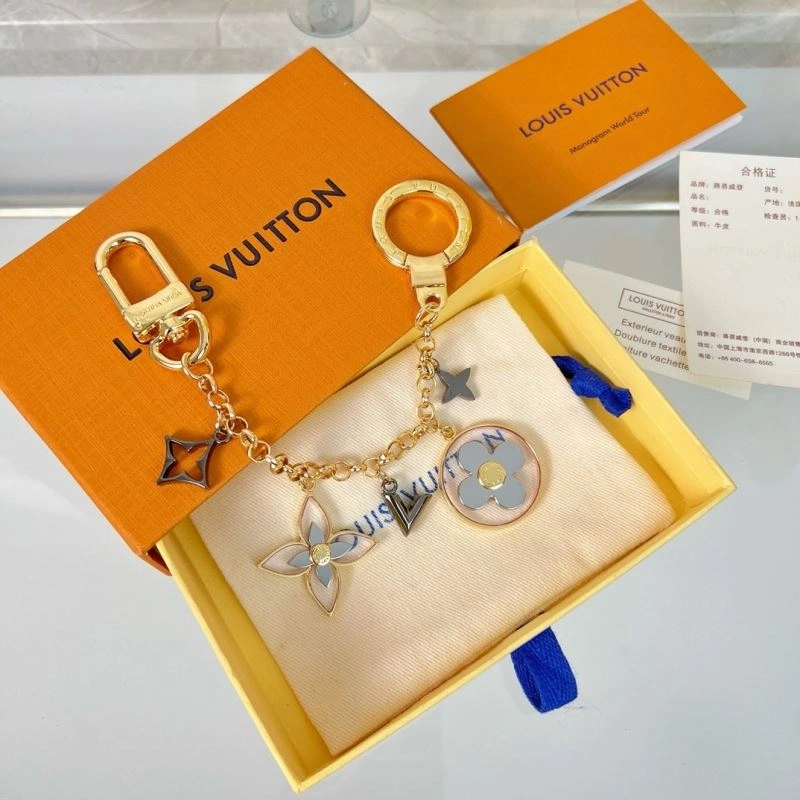 Louis Vuitton Keychains UrbanChic 267397