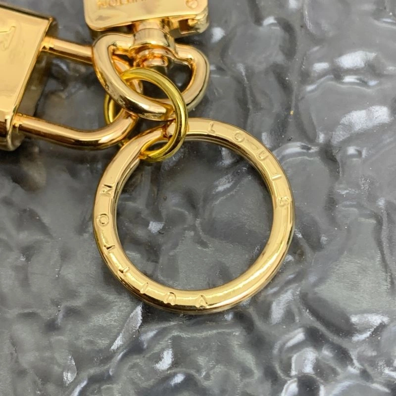 QuickDry Louis Vuitton Keychains 266744