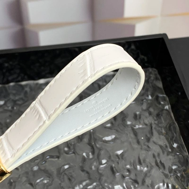 Louis Vuitton Keychains Breathable 266742