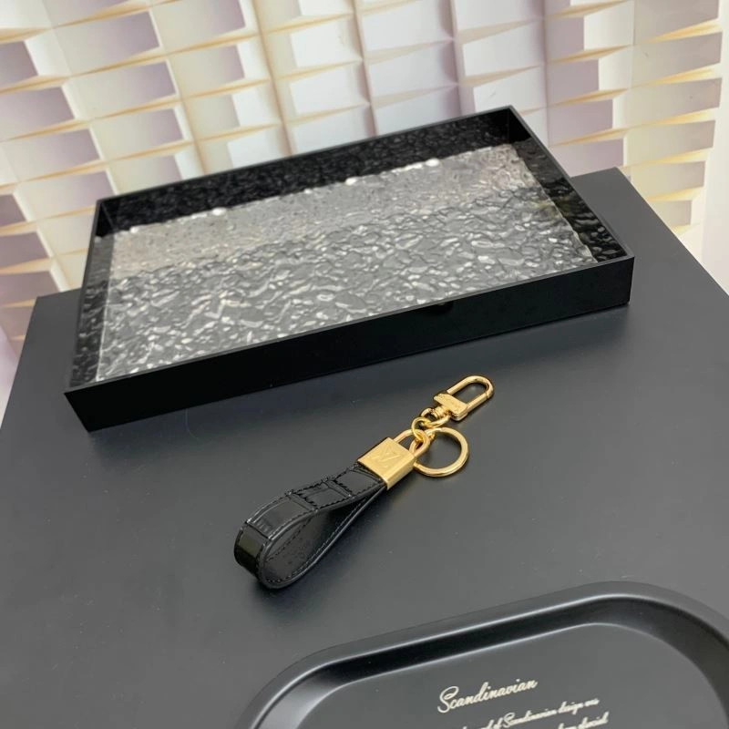 Louis Vuitton Keychains ModernLook 266739