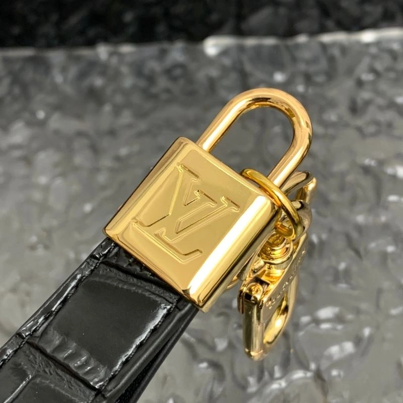 Louis Vuitton Keychains ModernLook 266739