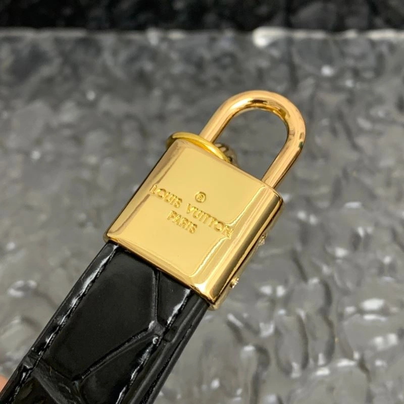 Louis Vuitton Keychains ModernLook 266739