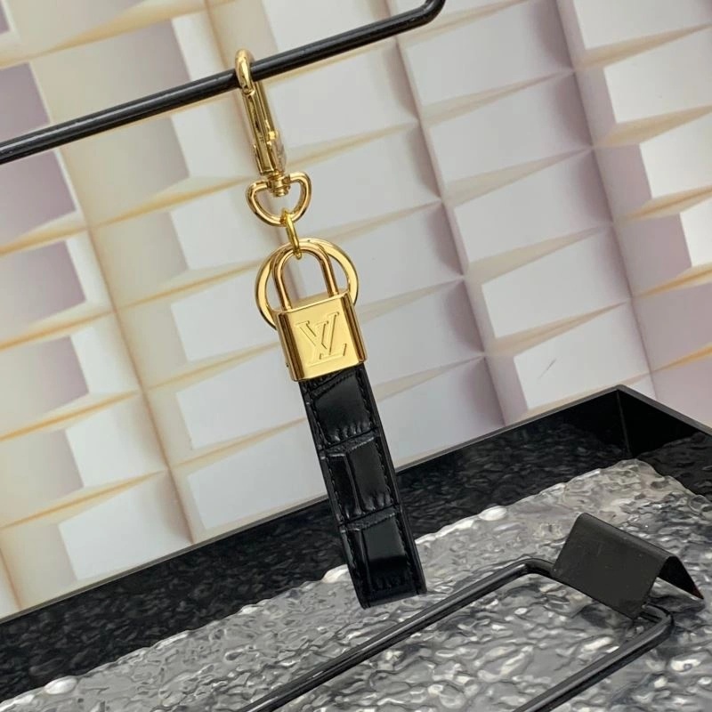 Louis Vuitton Keychains ModernLook 266739