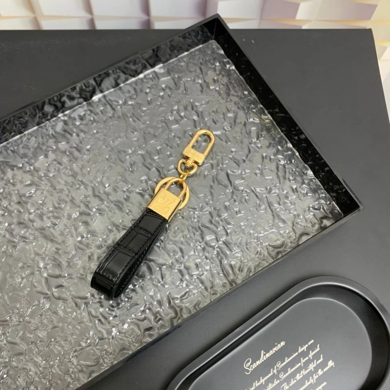 Louis Vuitton Keychains ModernLook 266739
