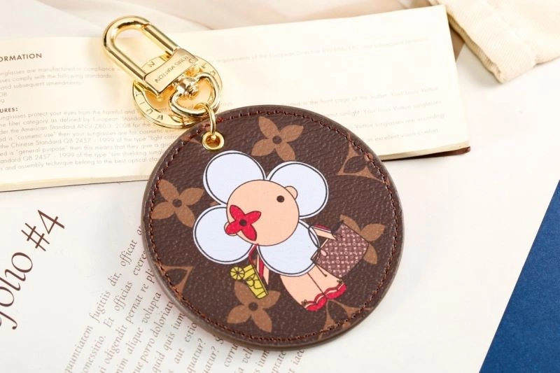 ModernLook Louis Vuitton Keychains 266718