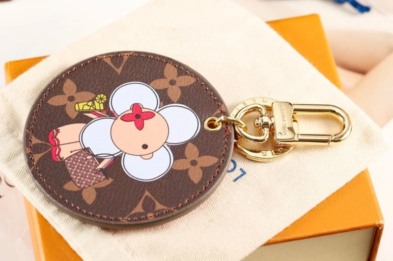 ModernLook Louis Vuitton Keychains 266718