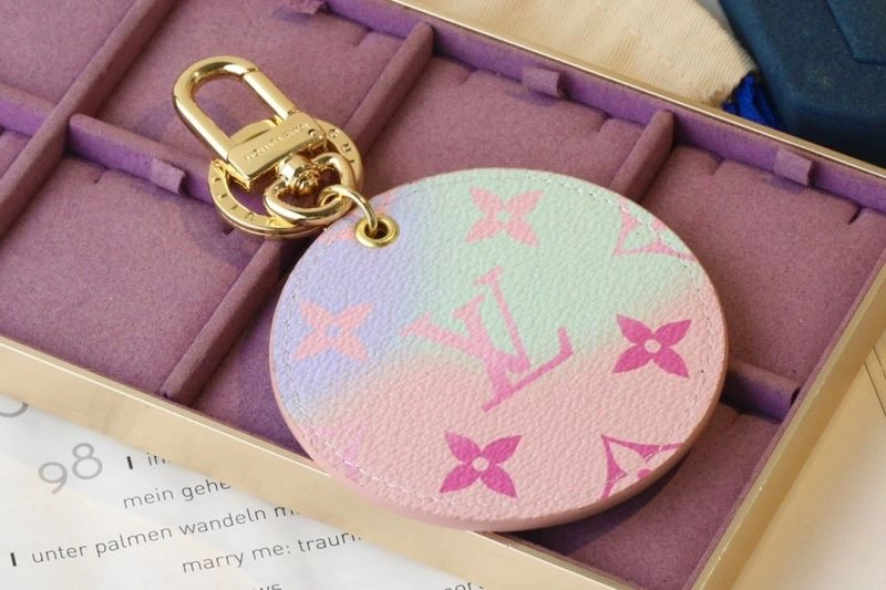 Louis Vuitton Keychains Attractive 266697