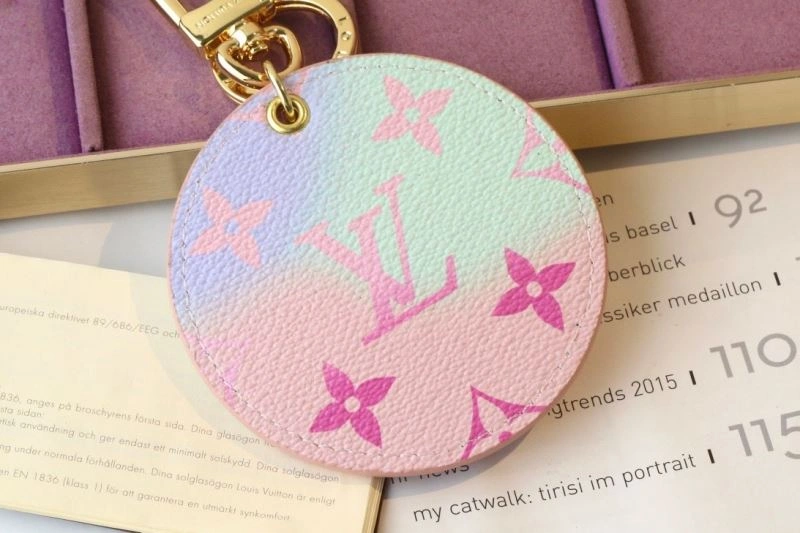 Louis Vuitton Keychains Attractive 266697