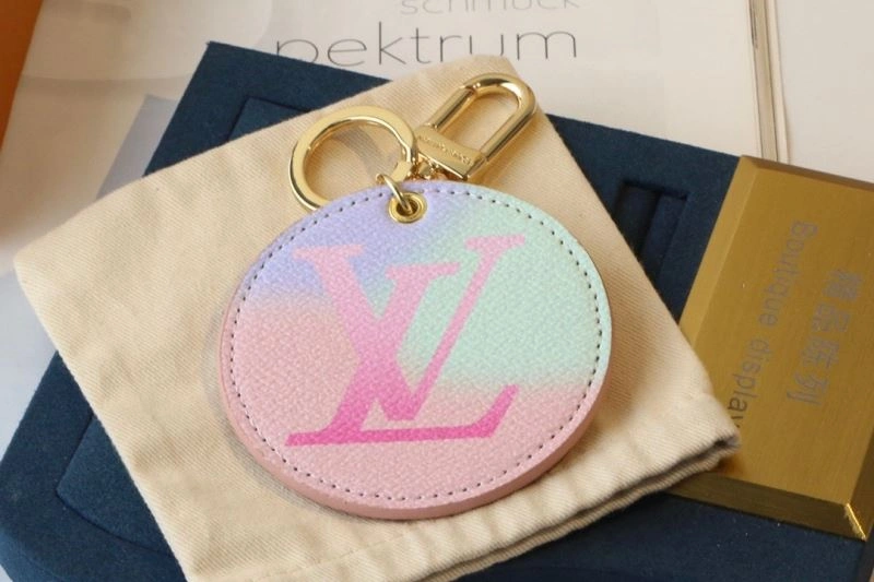 Louis Vuitton Keychains Attractive 266697