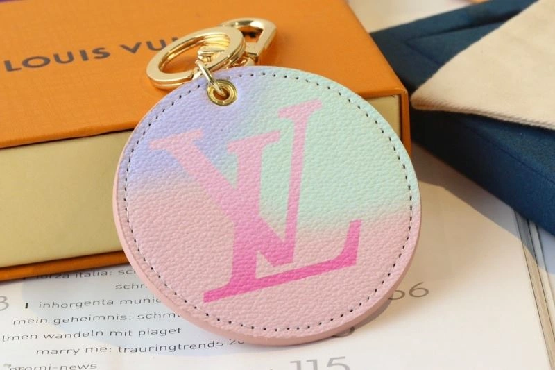 Louis Vuitton Keychains Attractive 266697
