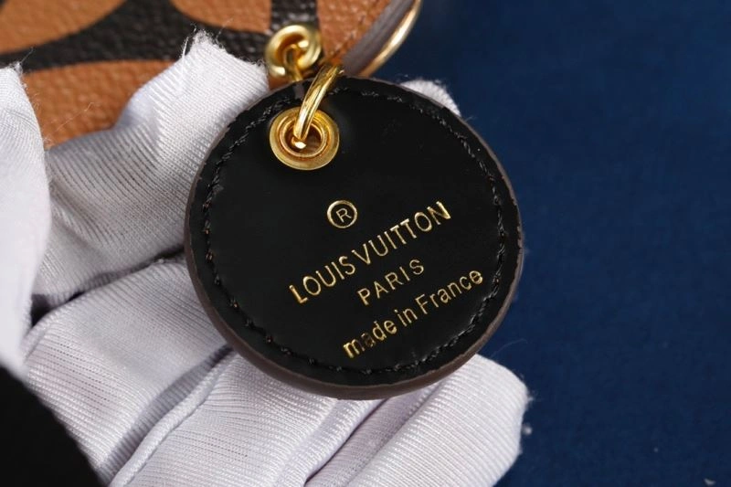 Louis Vuitton Keychains SmoothTexture 266685