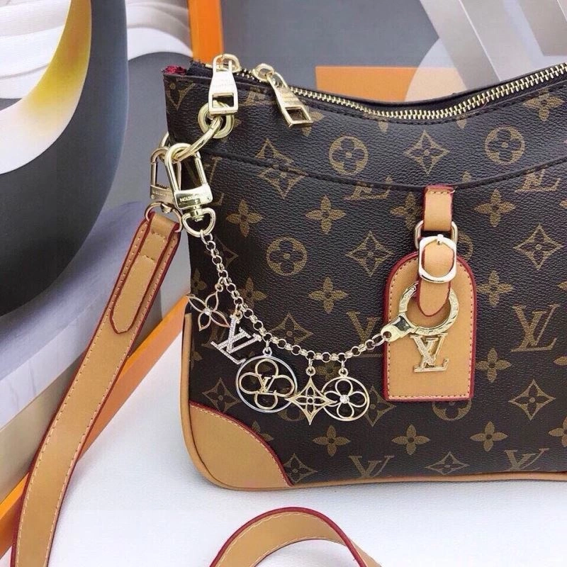 UrbanChic Louis Vuitton Keychains 266678