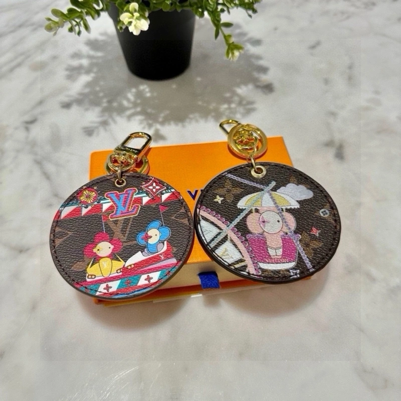 Sleek Louis Vuitton Keychains 266445