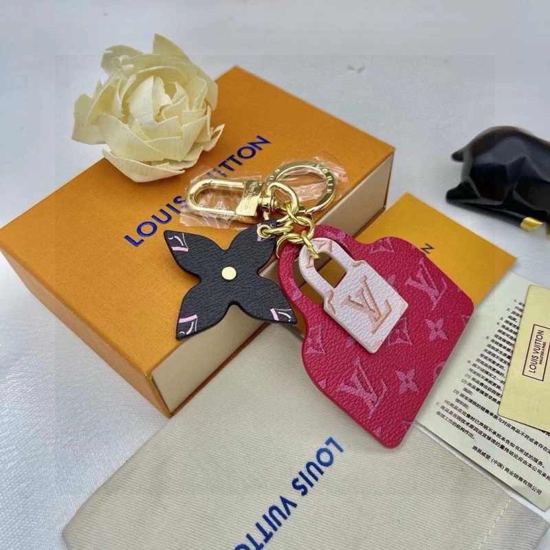 Breathable Louis Vuitton Keychains 266403