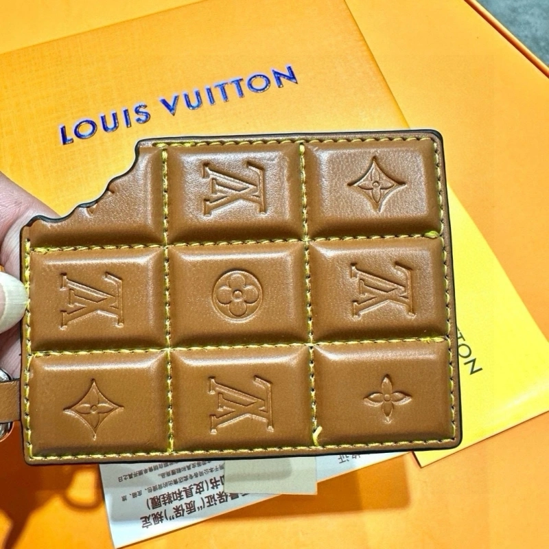 Louis Vuitton Keychains Casual 266401