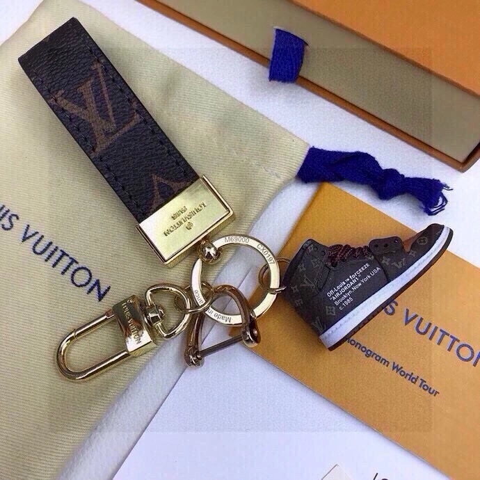 SoftTouch Louis Vuitton Keychains 266387