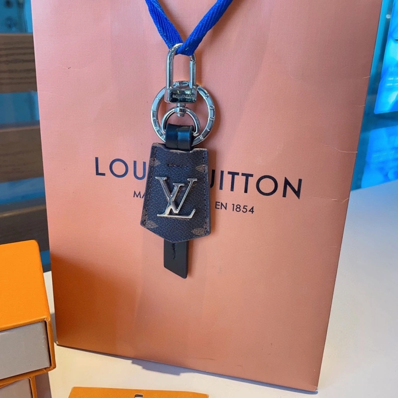WrinkleFree Louis Vuitton Keychains 266397