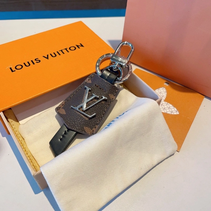 WrinkleFree Louis Vuitton Keychains 266397