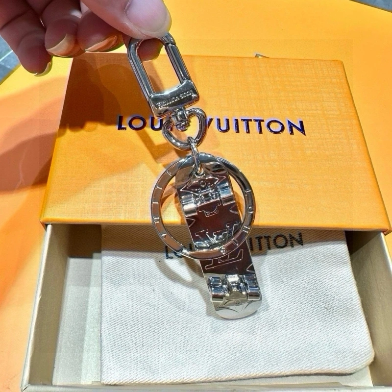 Louis Vuitton Keychains UrbanChic 266369