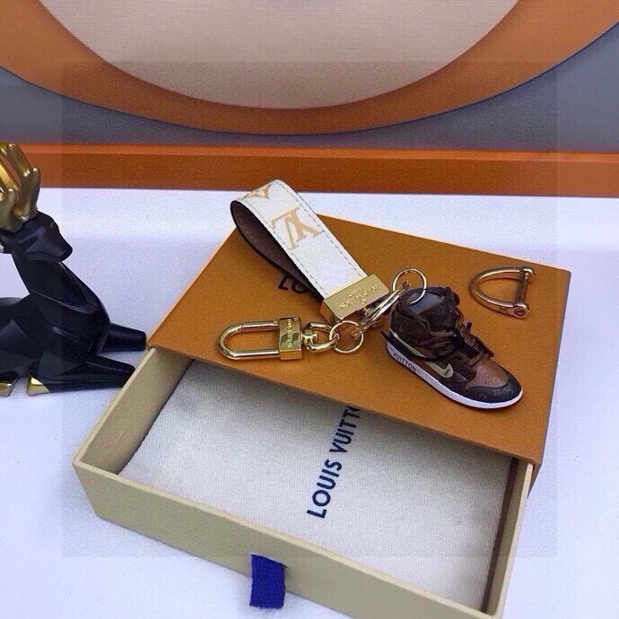 Louis Vuitton Keychains Stretchable 266338