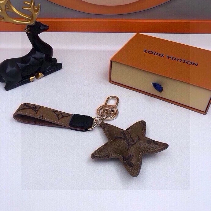 Louis Vuitton Keychains Sleek 266353