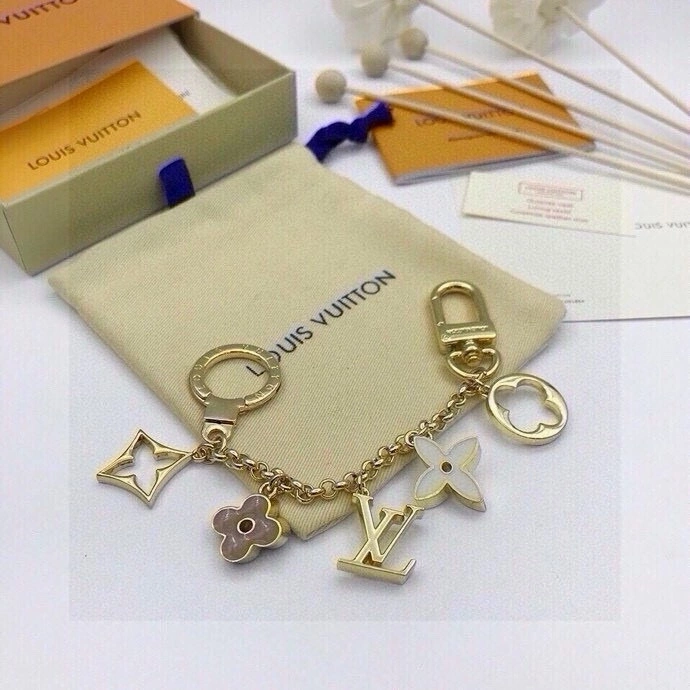TimelessDesign Louis Vuitton Keychains 266355