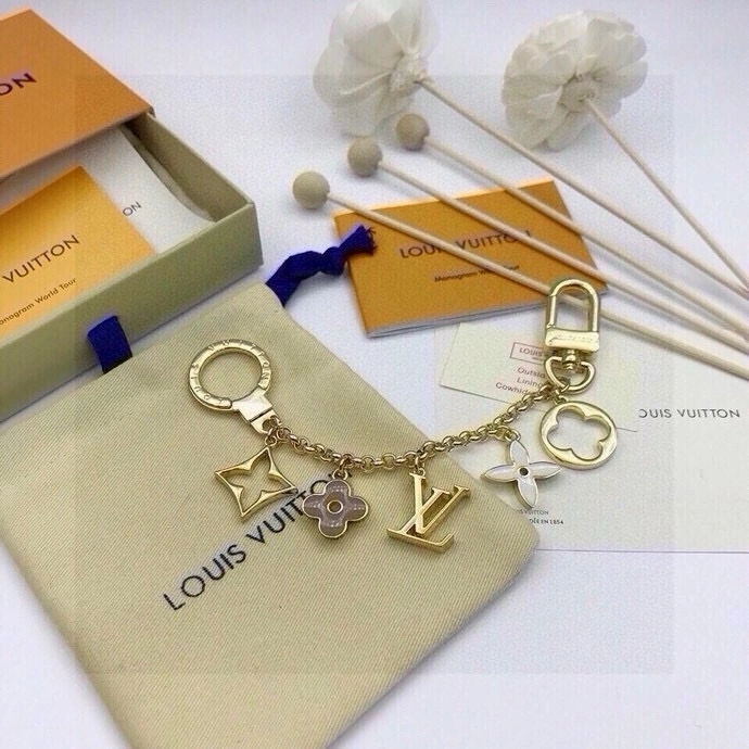 TimelessDesign Louis Vuitton Keychains 266355