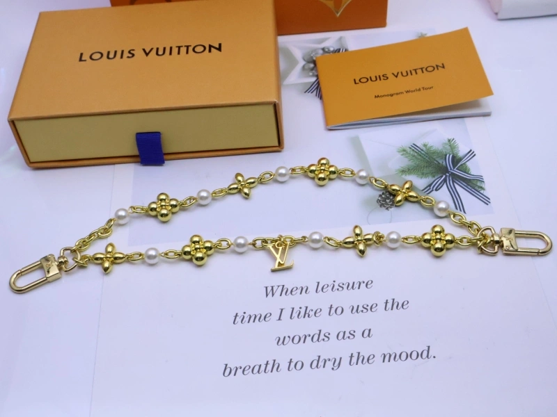 Louis Vuitton Keychains Contemporary 266354