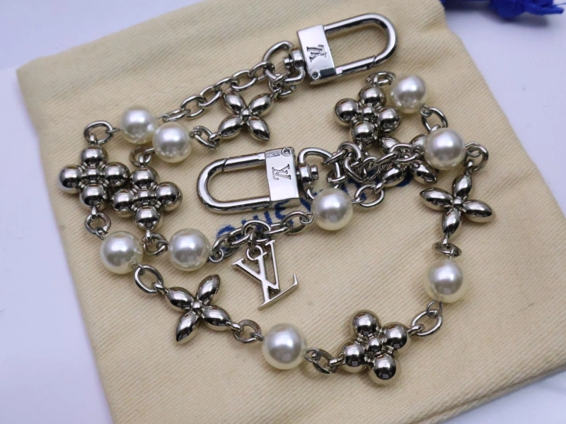 WaterResistant Louis Vuitton Keychains 266334