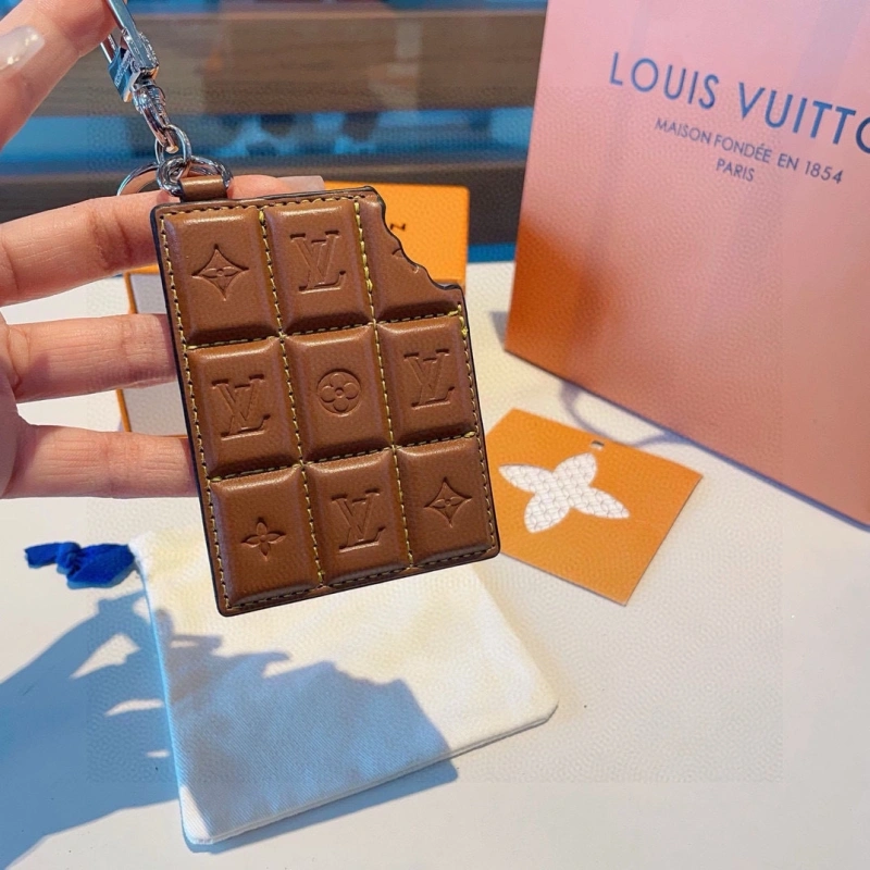 OnTrend Louis Vuitton Keychains 266335