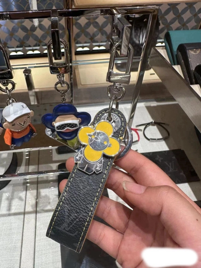 SunProtective Louis Vuitton Keychains 266328
