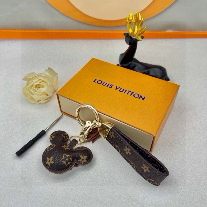 OnTrend Louis Vuitton Keychains 266298