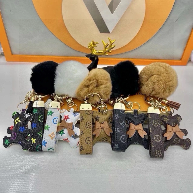 OnTrend Louis Vuitton Keychains 266322