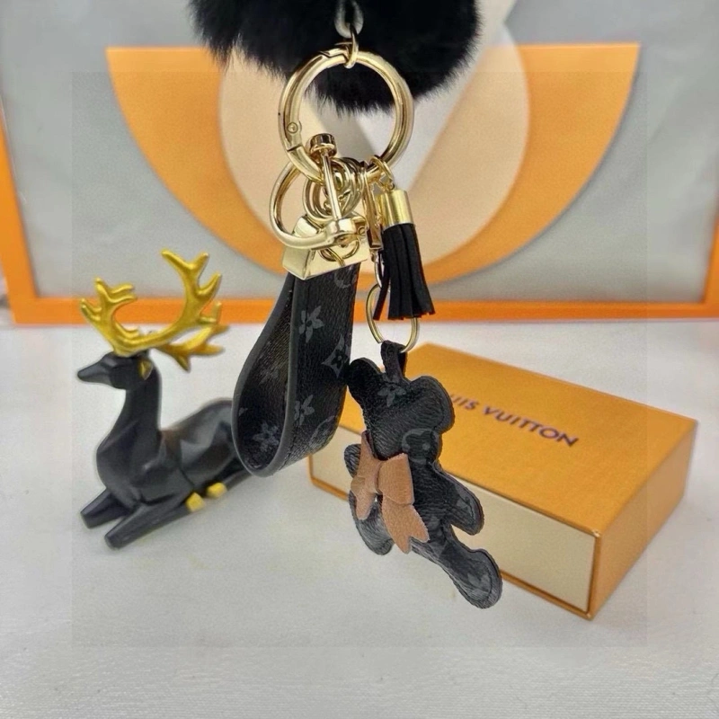 OnTrend Louis Vuitton Keychains 266322