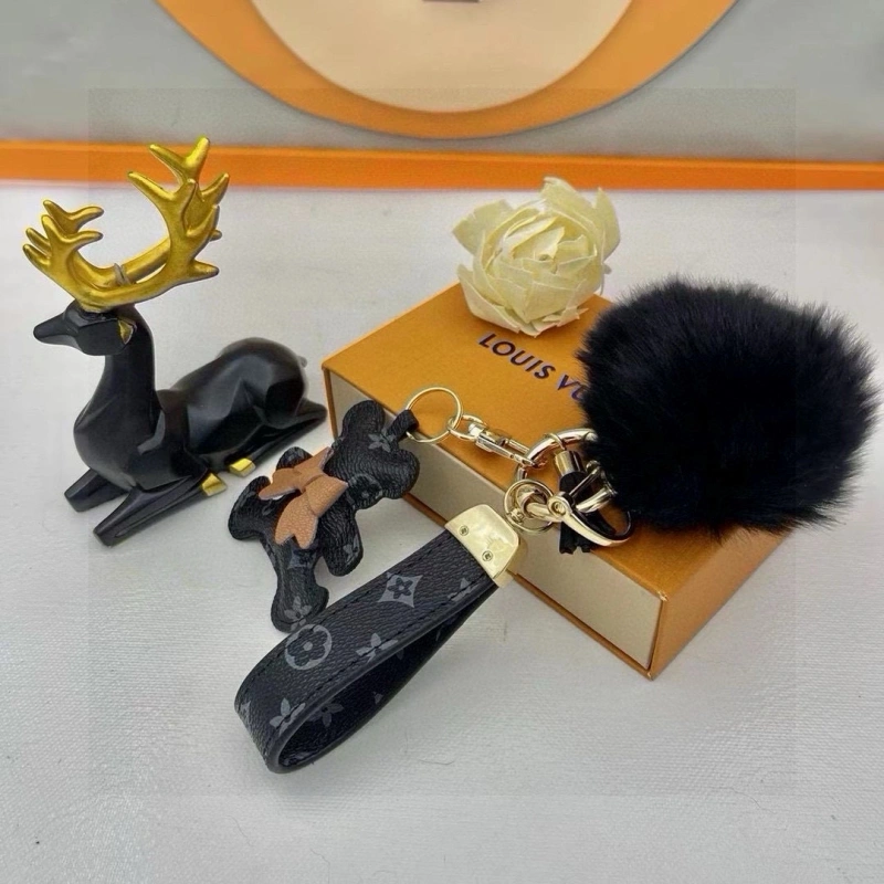 OnTrend Louis Vuitton Keychains 266322