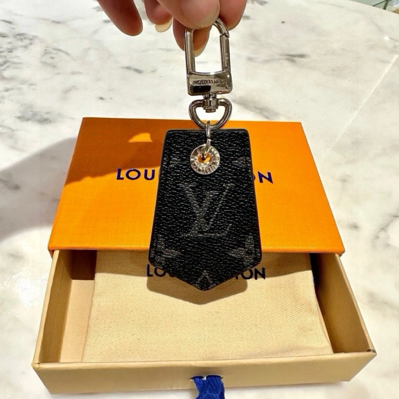 WaterResistant Louis Vuitton Keychains 266320