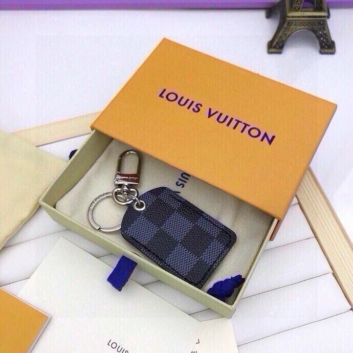Louis Vuitton Keychains MultiPurpose 266293