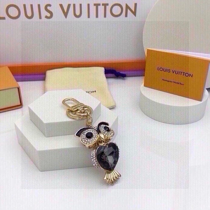 Versatile Louis Vuitton Keychains 266290