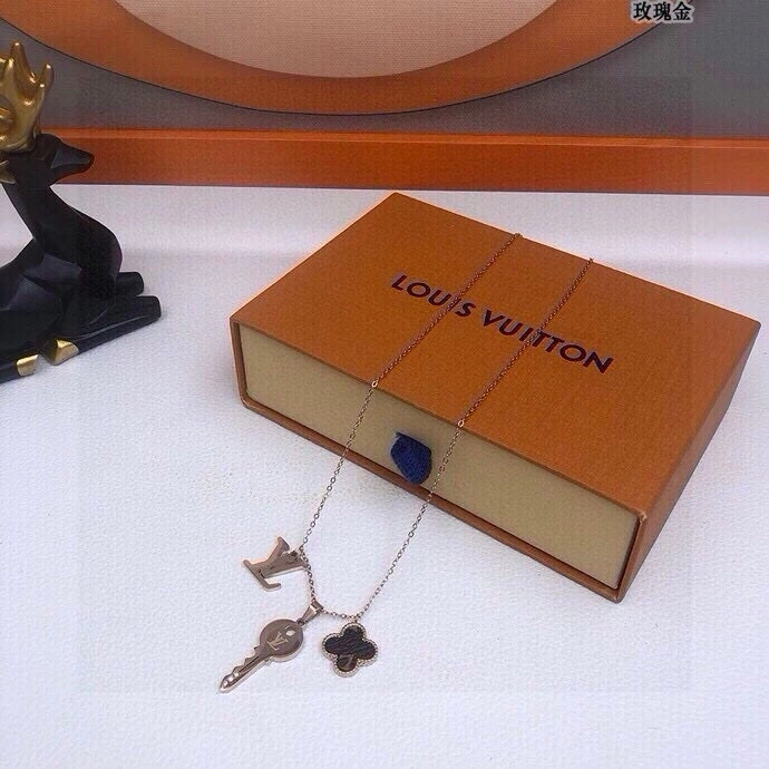 Breathable Louis Vuitton Keychains 266211