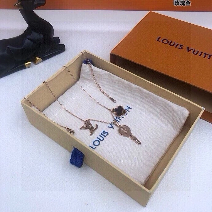 Breathable Louis Vuitton Keychains 266211