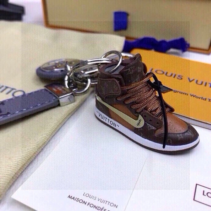 Louis Vuitton Keychains Casual 266209