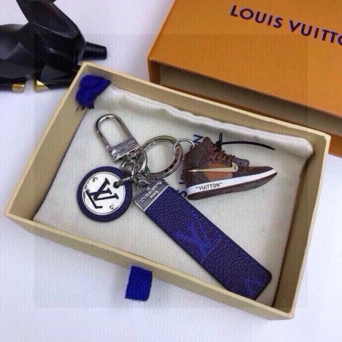 FreshLook Louis Vuitton Keychains 266206