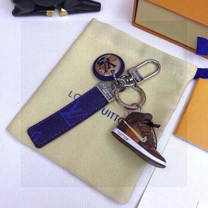 FreshLook Louis Vuitton Keychains 266206