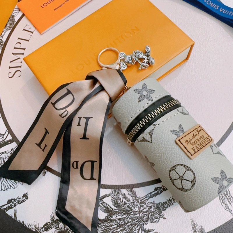 Lightweight Louis Vuitton Keychains 266201