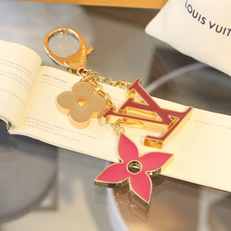 Louis Vuitton Keychains OnTrend 266162